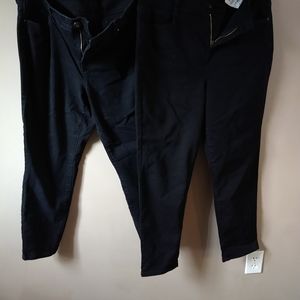 2 PAIR OF BLACK STYLE & CO JEANS